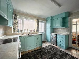 Photo 27- click for photo gallery